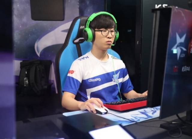 名球员的突 名球员的突