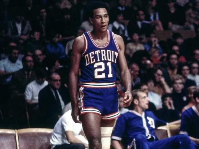 要时刻挺身 要时刻挺身